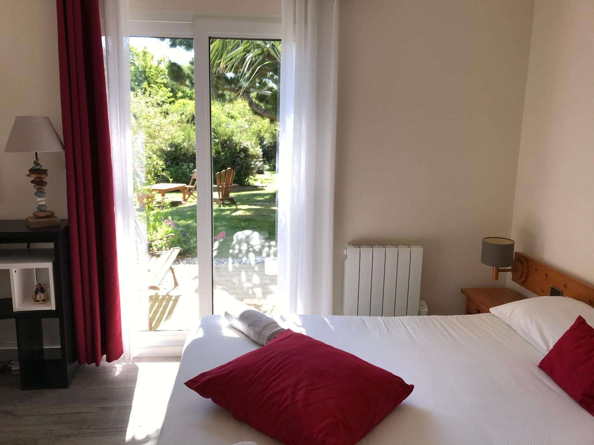 Hotel Aux Tamaris Sauzon Екстер'єр фото