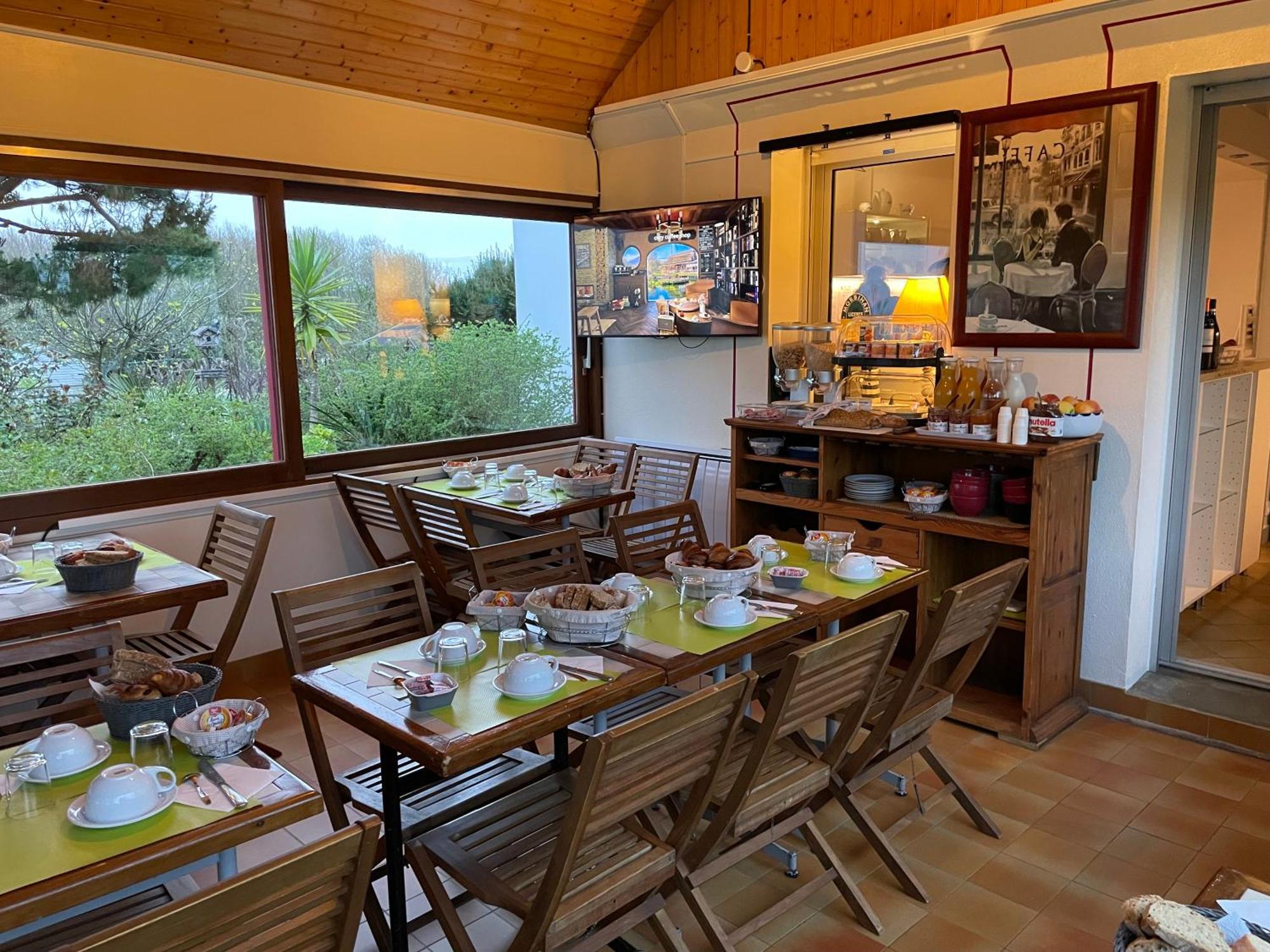 Hotel Aux Tamaris Sauzon Екстер'єр фото