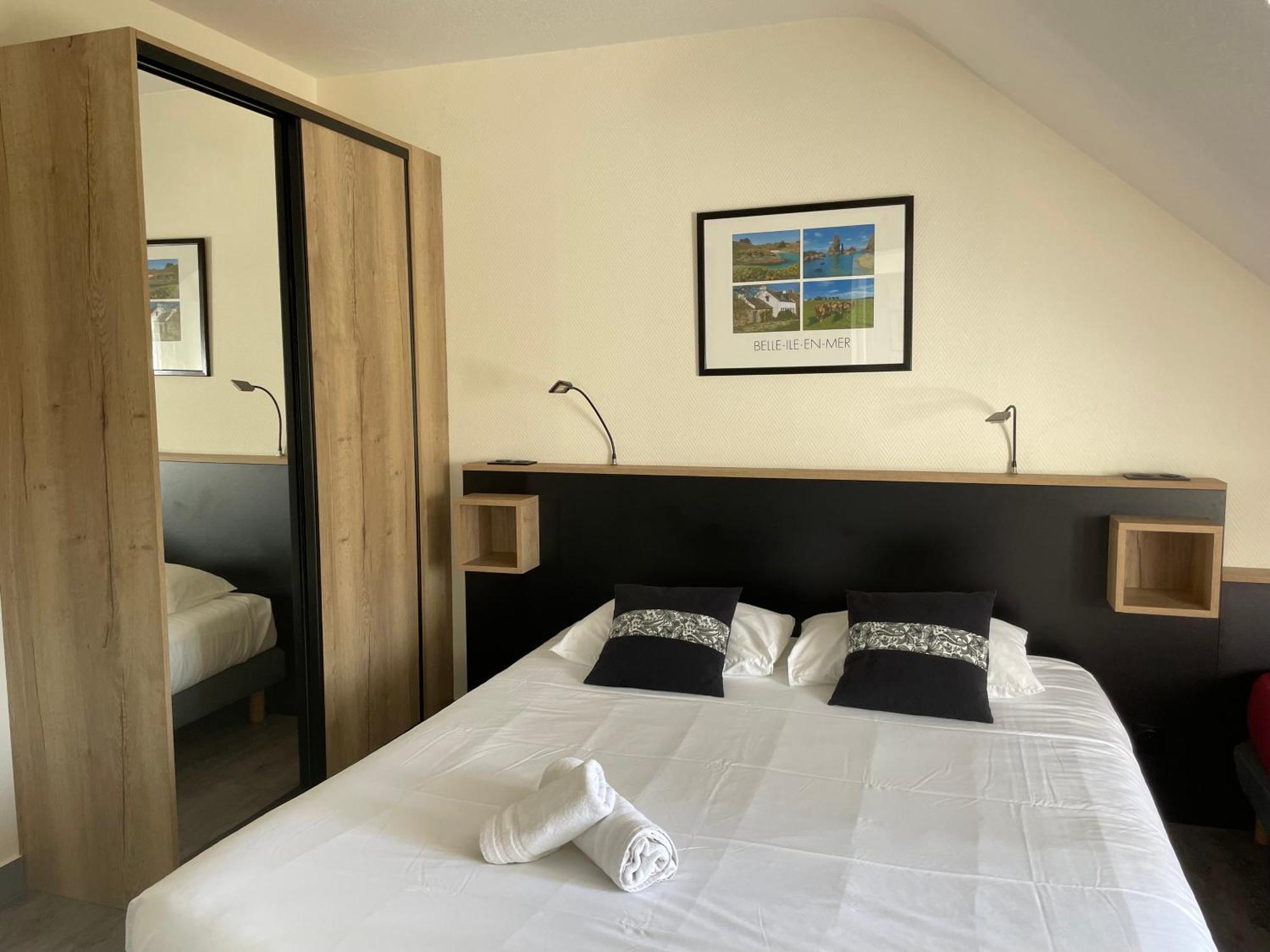 Hotel Aux Tamaris Sauzon Екстер'єр фото