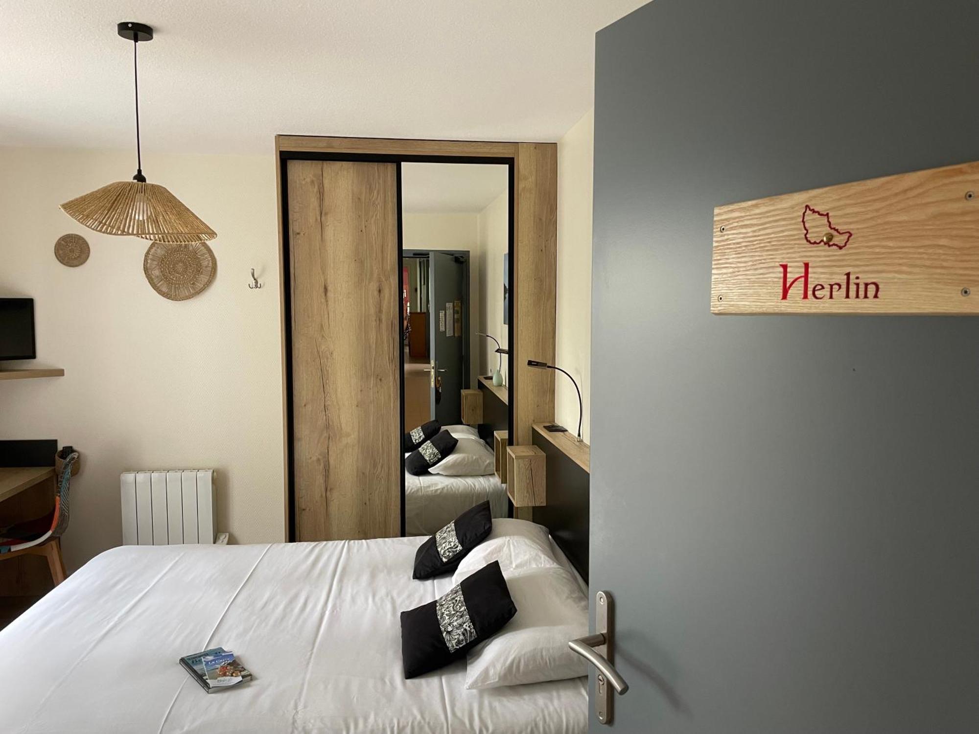 Hotel Aux Tamaris Sauzon Екстер'єр фото