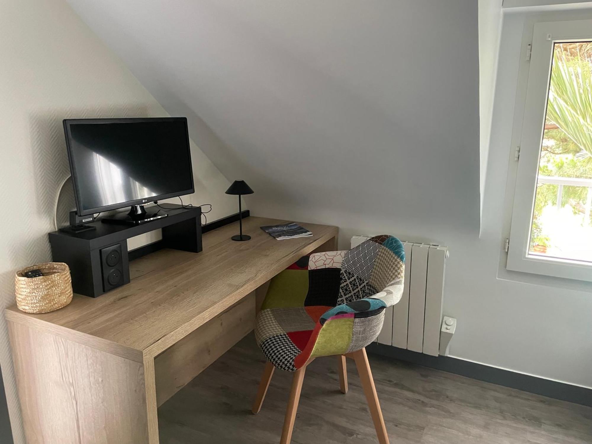 Hotel Aux Tamaris Sauzon Екстер'єр фото