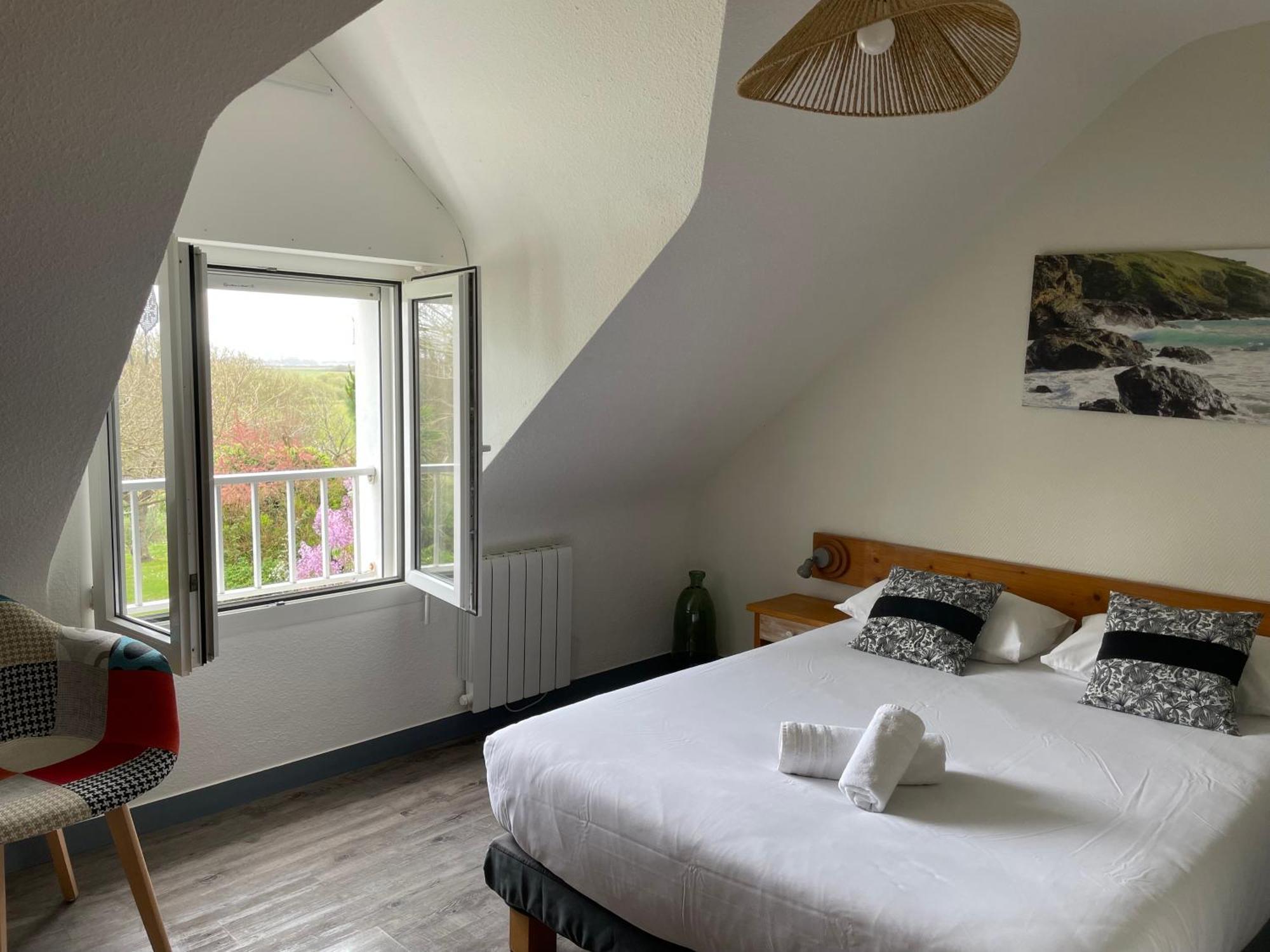 Hotel Aux Tamaris Sauzon Екстер'єр фото