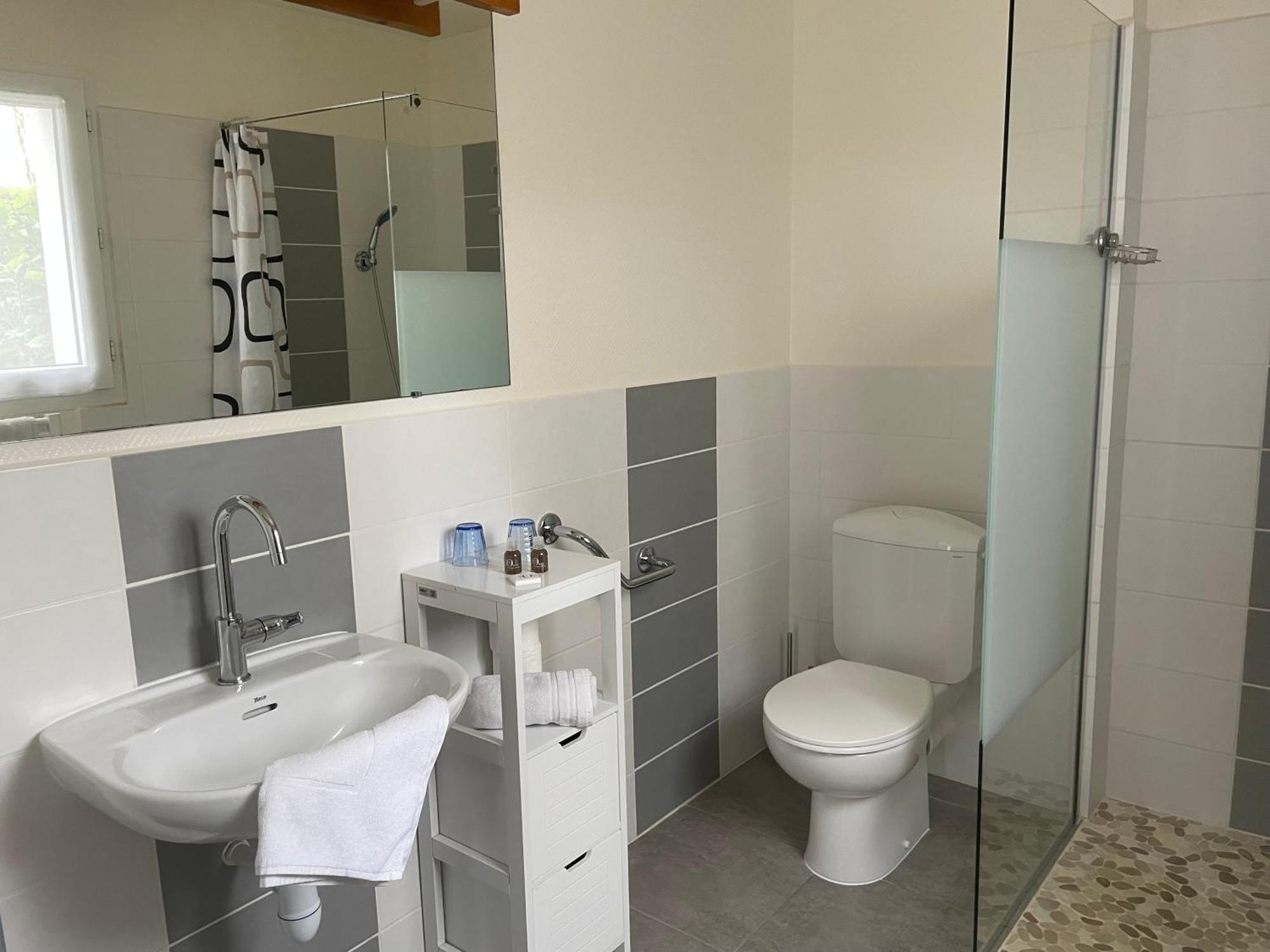 Hotel Aux Tamaris Sauzon Екстер'єр фото