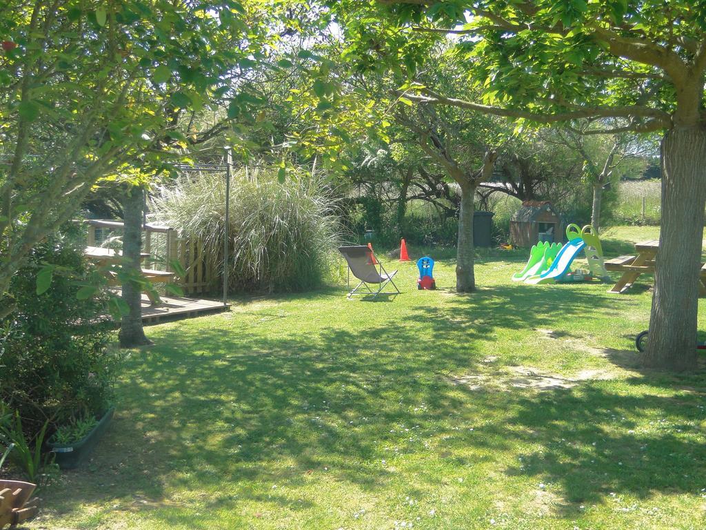 Hotel Aux Tamaris Sauzon Екстер'єр фото